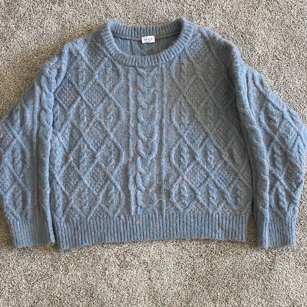 Le Lis Oversized Cable Knit Sweater